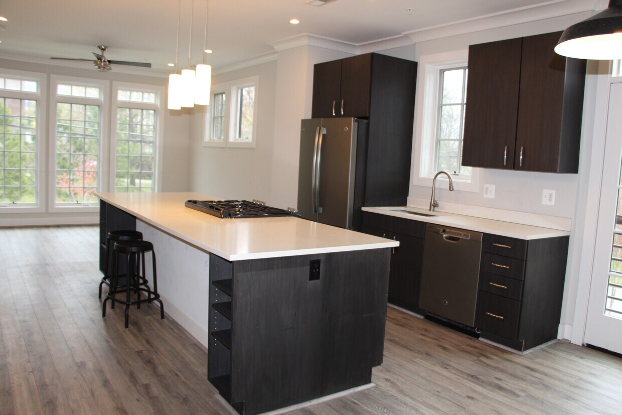 Foto principal - 904 N Buchanan Ct