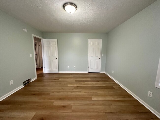 Foto del edificio - 2075 Janes Ave NE