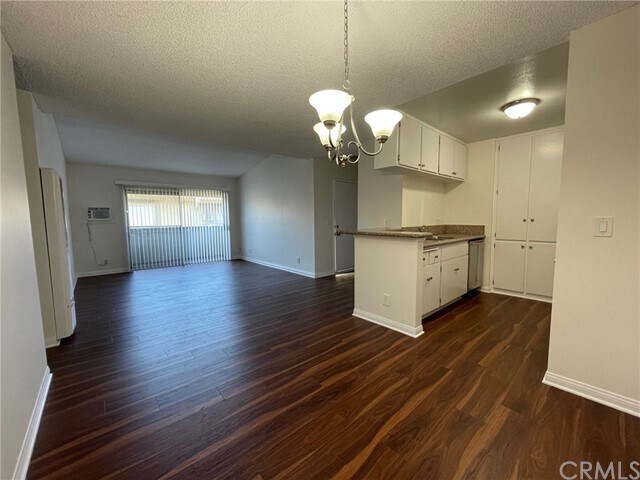 Building Photo - 800 Coriander Dr