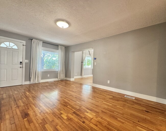 Foto del edificio - 6543 SE Borwick St