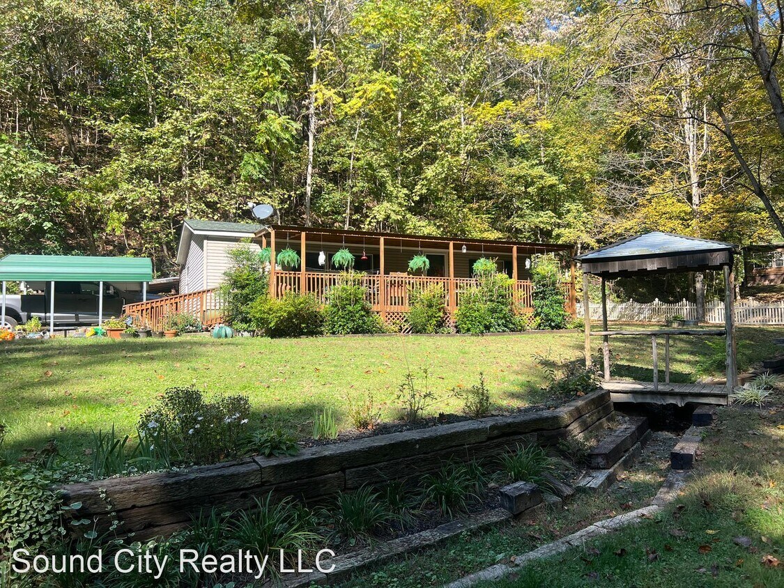 Primary Photo - 3 br, 2.5 bath House - 197 Cove Street