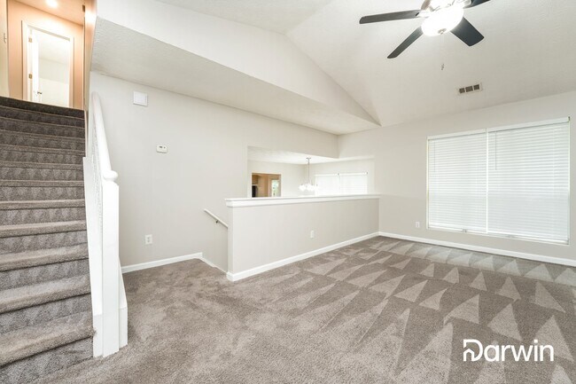 Building Photo - 830 Plumbridge Ct
