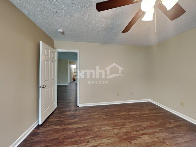 Building Photo - 1251 Yellowstone Way