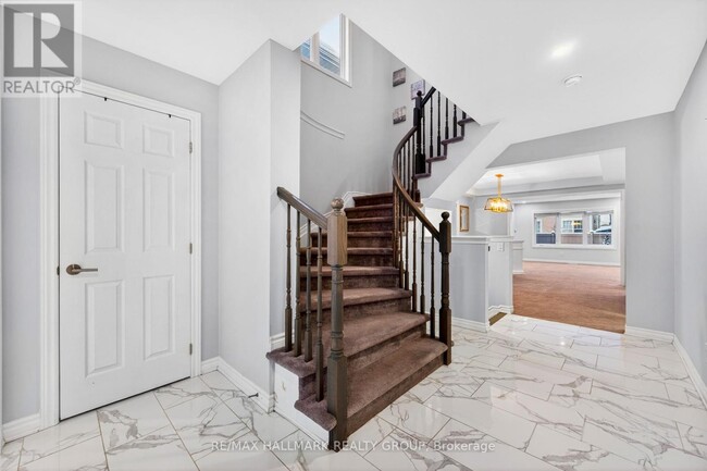 Building Photo - 302 Sweetclover Way