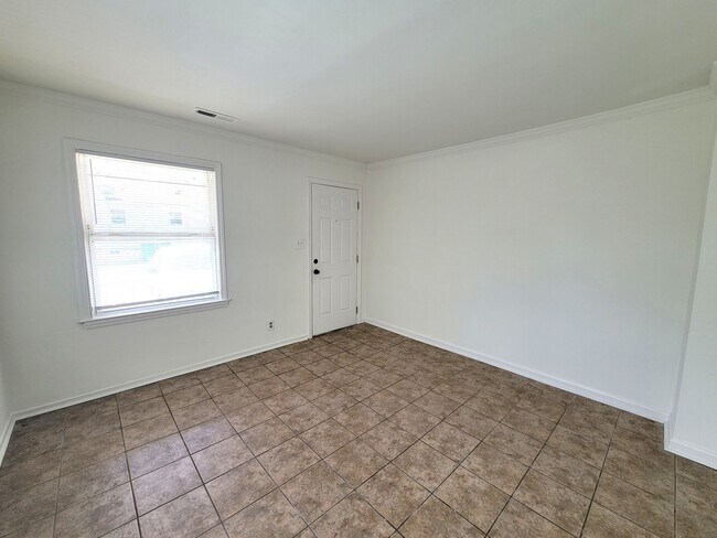 Foto del edificio - Adorable 2-bedroom ready now!