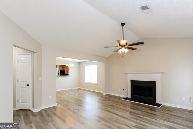 Foto del edificio - 4574 Grove Park Way NW