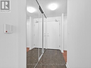 Building Photo - 81 Navy Wharf Ct