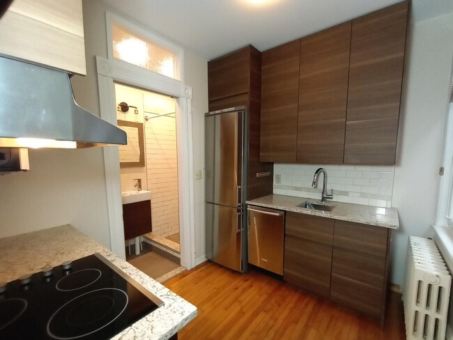 Building Photo - 266 Flora St