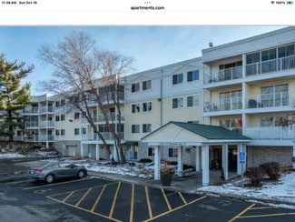 Building Photo - 122 Demont Avenue East