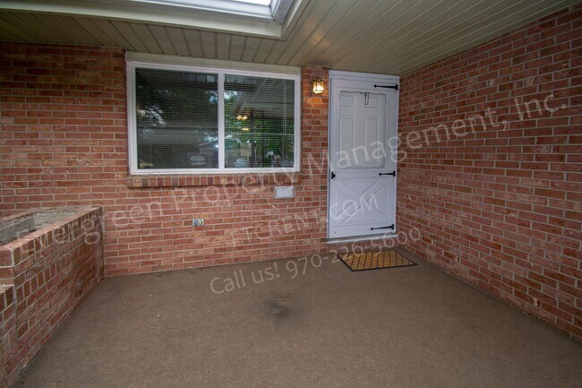 Foto del edificio - 1321-1323 E. 16th St.