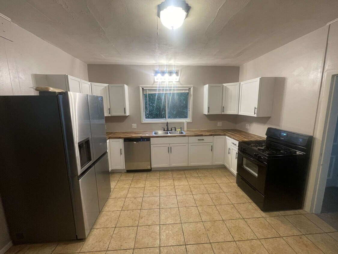 Foto principal - 106 W Pleasant St