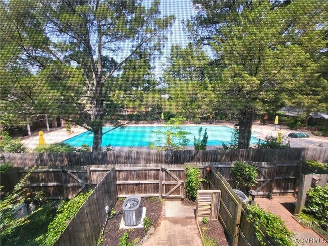 Foto del edificio - 409 N Hamilton St