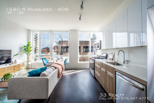 Building Photo - AM1980 - Luxury One Bedroom