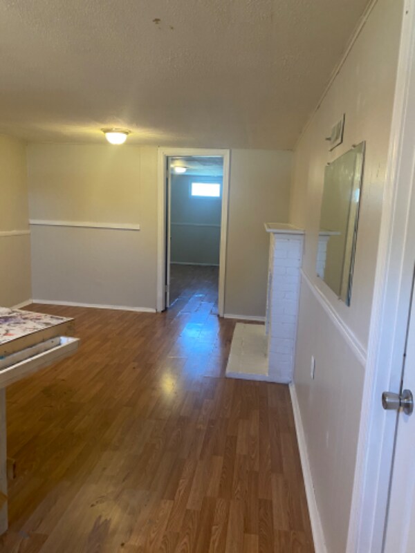 Foto del edificio - 11611 Maple Way