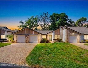 Building Photo - 7569 Heather Walk Dr
