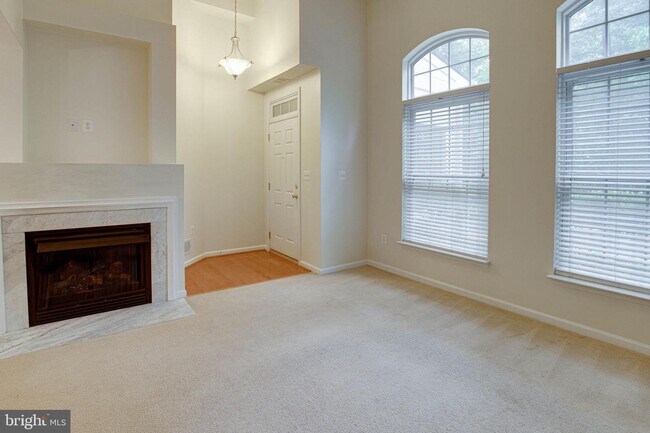 Foto del edificio - 12442A Liberty Bridge Rd