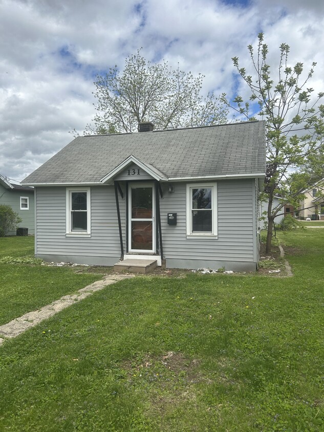 Primary Photo - 131 S Sidney St