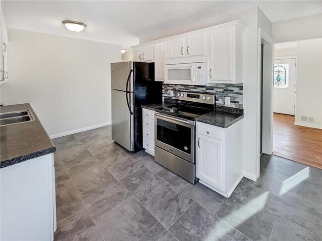 Foto del edificio - 1777 Hillview Rd