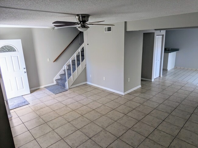 Building Photo - 2095 Sunset Point Rd