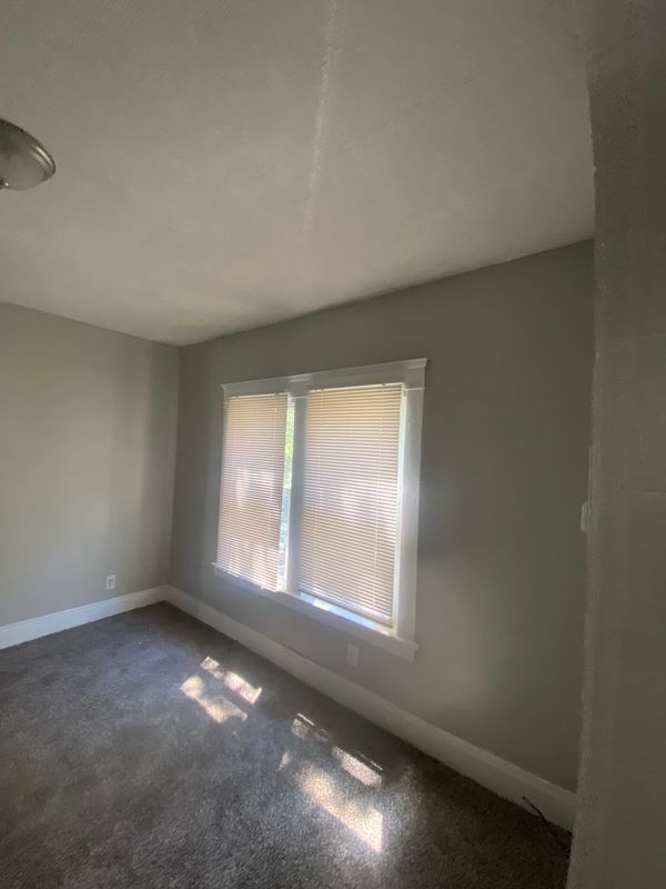Foto del edificio - 677 E 92nd St