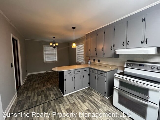 Building Photo - 2 br, 1 bath House - 1726 Kirkpatrick Rd