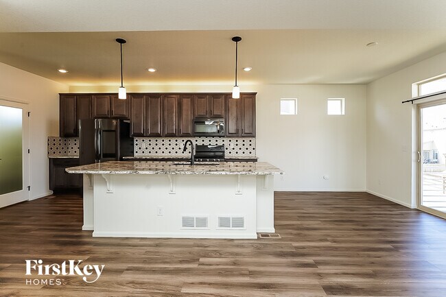 Foto del edificio - 10073 Yampa Ct