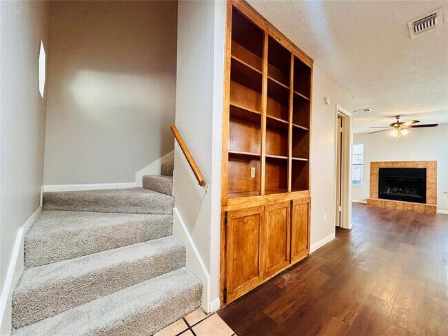 Foto del edificio - 8906 Schick Rd