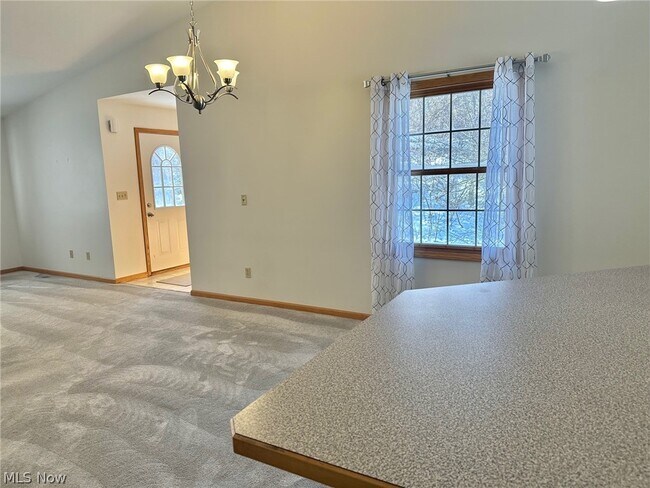 Foto del edificio - 1651 Discovery Rd