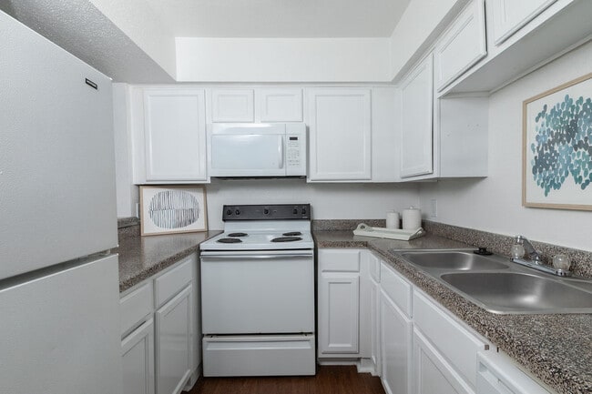 Apartamentos Carelton Courtyard — foto de la comunidad - Carelton Courtyard
