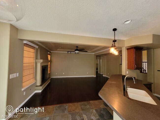 Building Photo - 4 br, 2 bath House - 7844 Via Vista Mesa UNIT