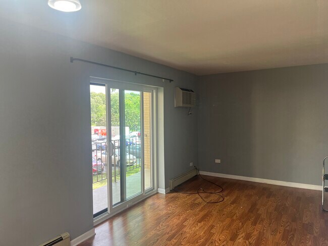 Foto del edificio - 6670 S Brainard Ave