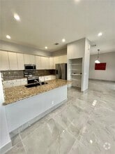 Building Photo - 3810 SW 51st St