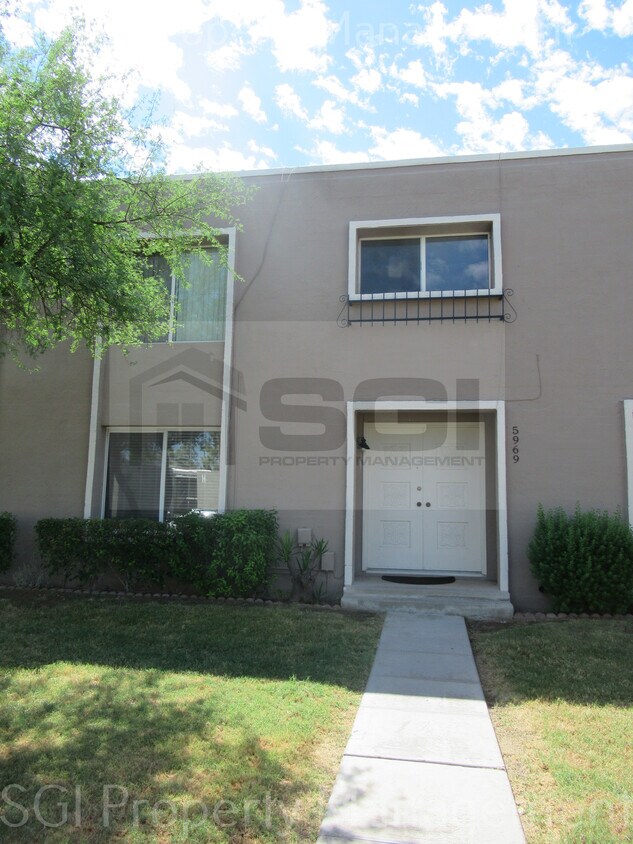 Primary Photo - 5969 E Thomas Rd