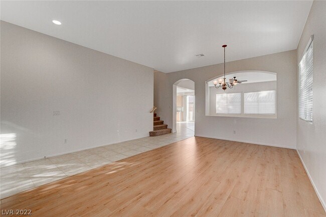Building Photo - 9319 Avon Park Ave