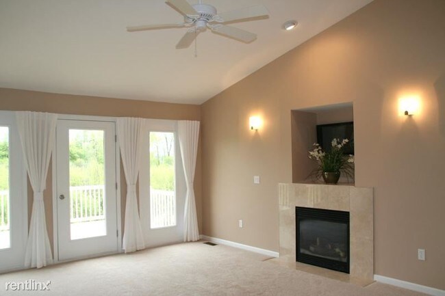 Foto del edificio - 16120 Park Lake Rd