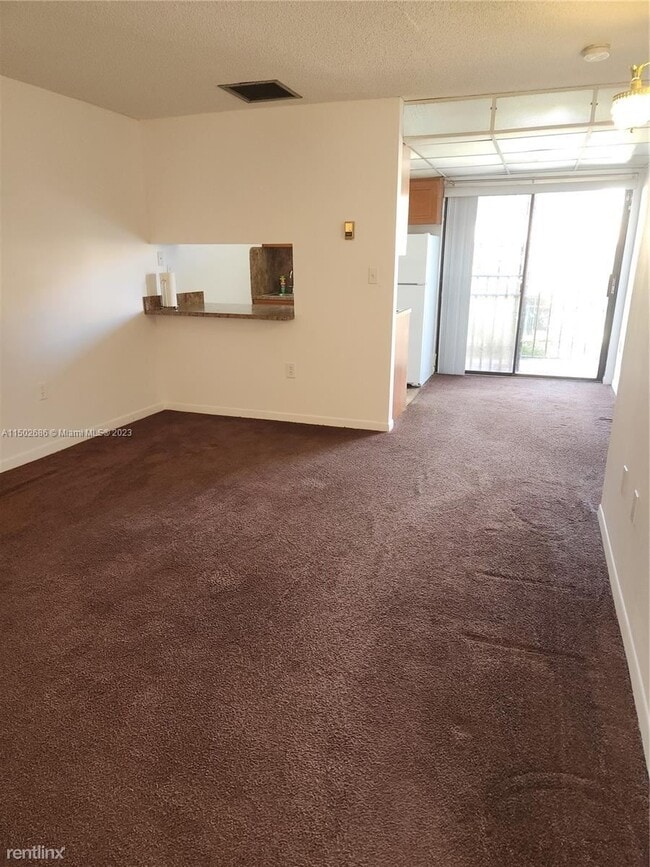 Building Photo - 3 br, 2 bath House - 777 SW 9th Ave Apt 301