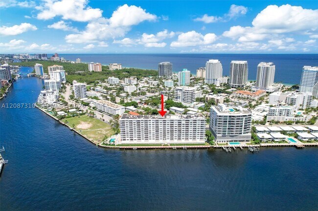 Building Photo - 511 Bayshore Dr