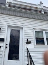 Building Photo - 145 Hansberry St