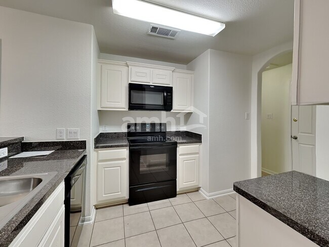 Foto del edificio - 537 Misty Mountain Dr