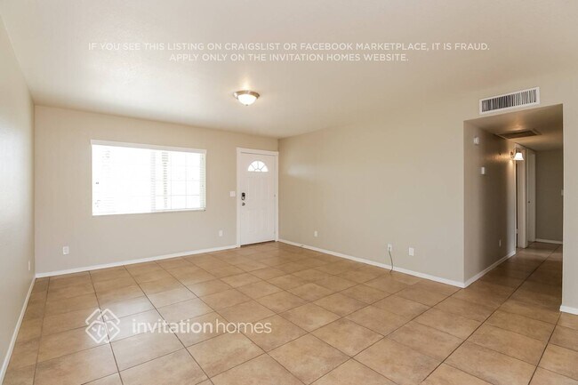 Building Photo - 1376 E 30th Ave