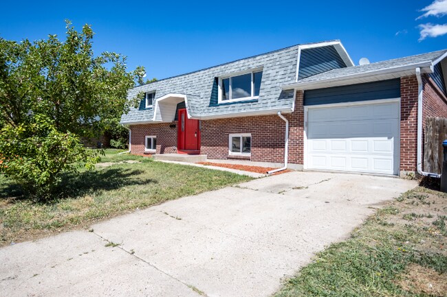 Foto del edificio - 1409 Orchid Ct