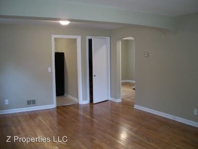 Building Photo - 2507 Saint Albans Ave