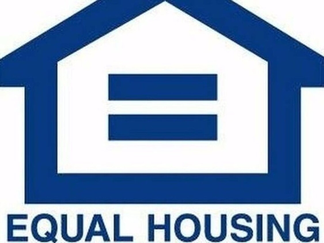 Primary Photo - SPACIOUS 2 BEDROOM AND 1 BATH HOUSE W/ LAR...