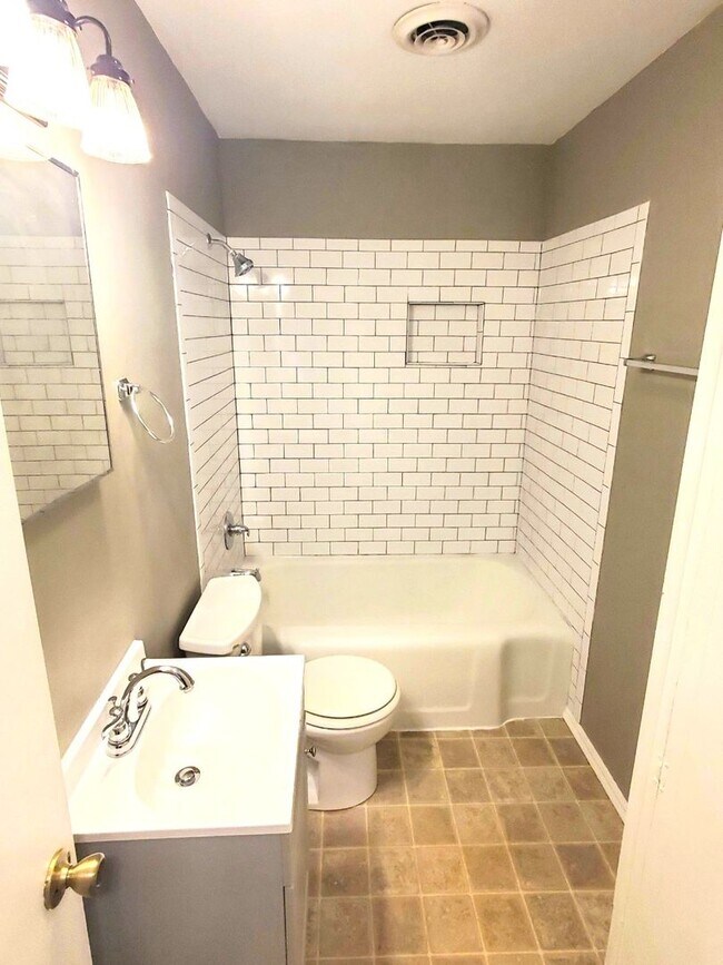 Foto del edificio - 2 Bed 1 Bath in the Country Estates Additi...