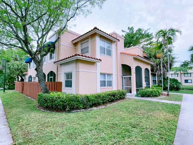 Foto del edificio - 549 Racquet Club Rd
