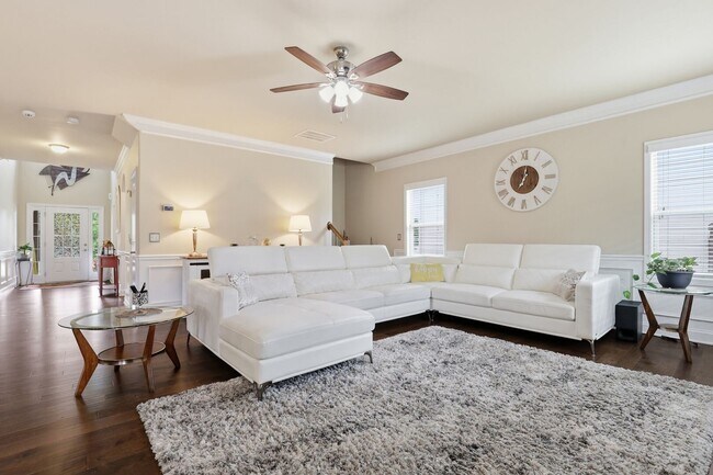 Foto del edificio - 4 Bed, 4 Bath Home Available in Anderson