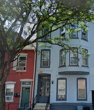 Building Photo - 818 Walnut St