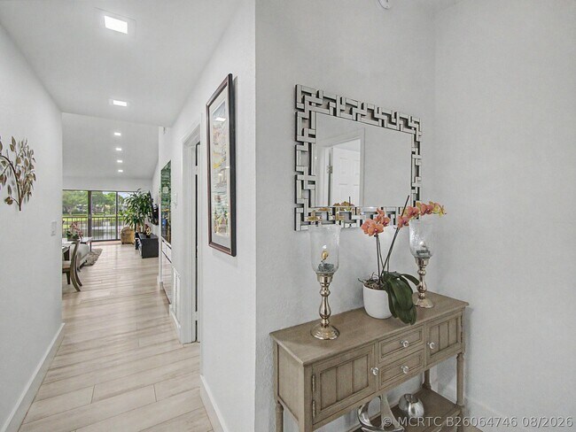 Foto del edificio - 5154 Oakhill Ln