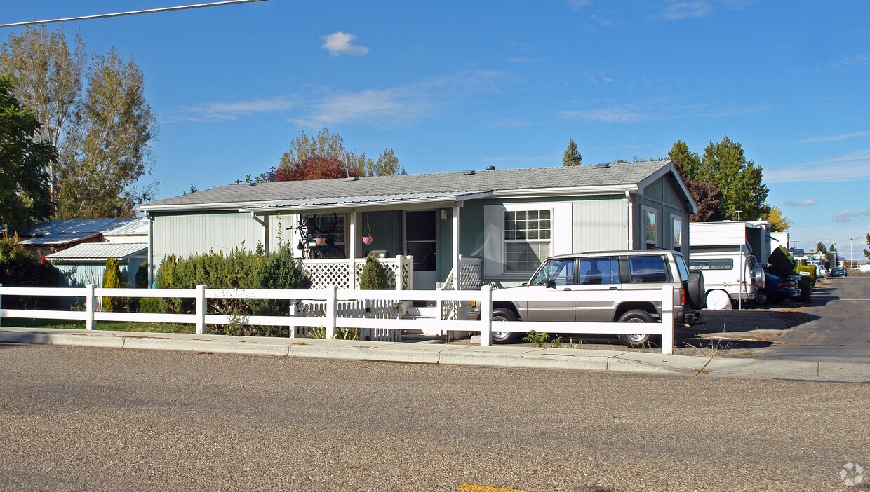 Primary Photo - Flamingo MHP