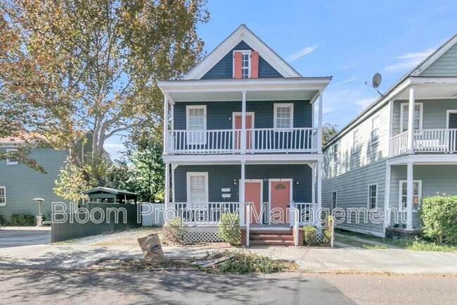 Building Photo - 299 Coming St